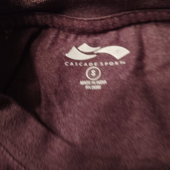 Cascade sport tee shirt size small - Picture 2 of 2